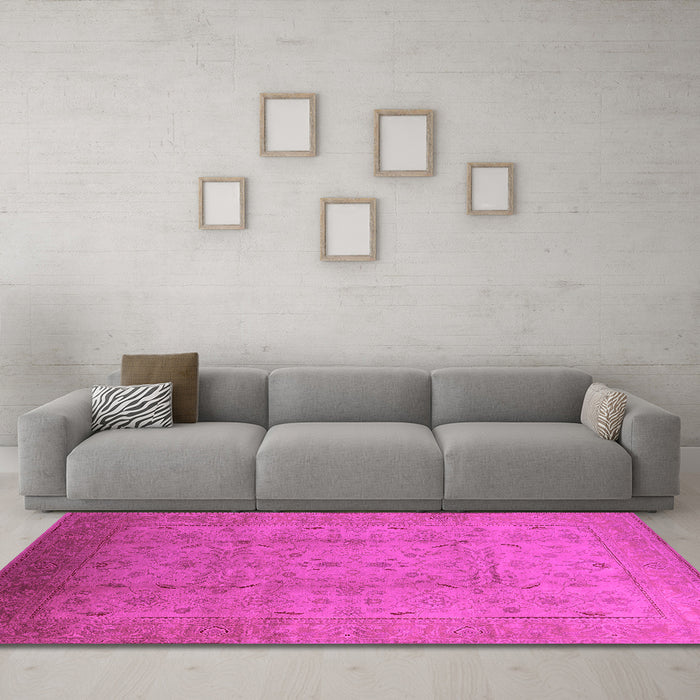 Machine Washable Oriental Pink Traditional Rug in a Living Room, wshurb615pnk