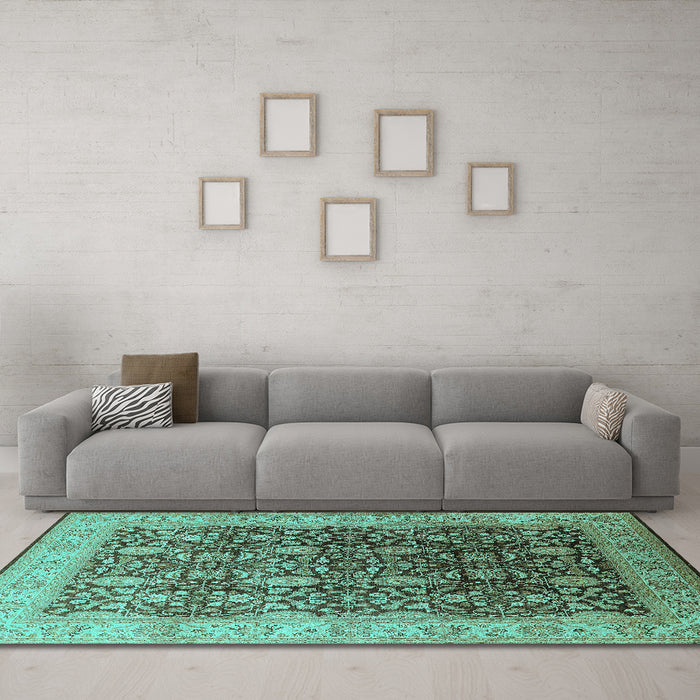 Machine Washable Oriental Turquoise Traditional Area Rugs in a Living Room,, wshurb616turq