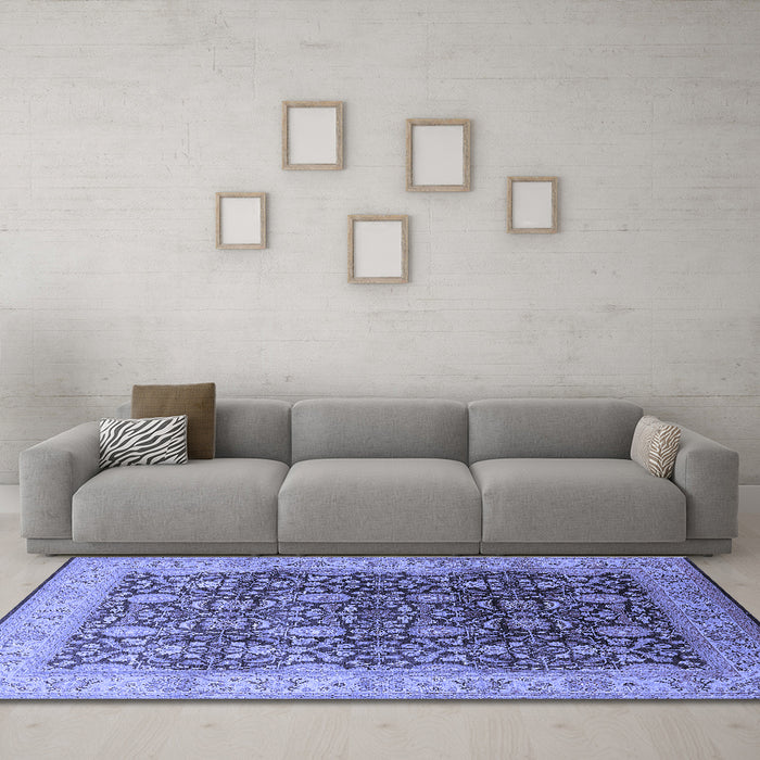 Machine Washable Oriental Blue Traditional Rug in a Living Room, wshurb616blu