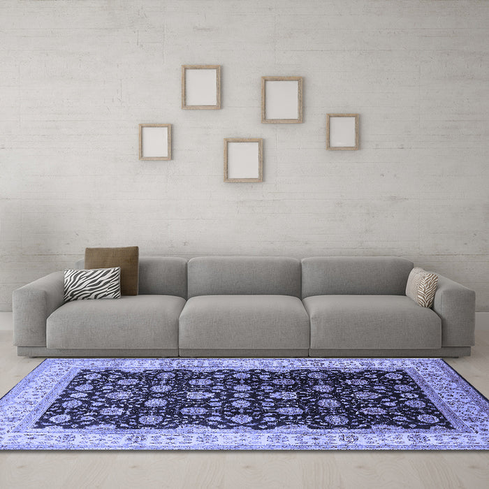 Machine Washable Oriental Blue Traditional Rug in a Living Room, wshurb617blu