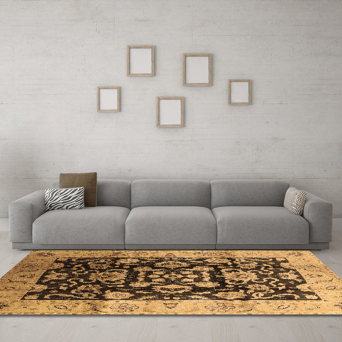Machine Washable Oriental Brown Traditional Rug in a Living Room,, wshurb618brn