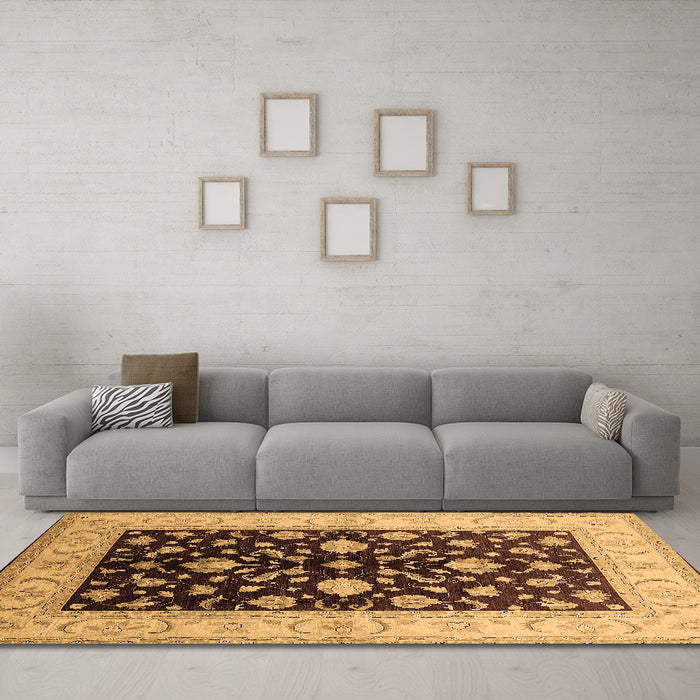 Machine Washable Oriental Brown Traditional Rug in a Living Room,, wshurb621brn