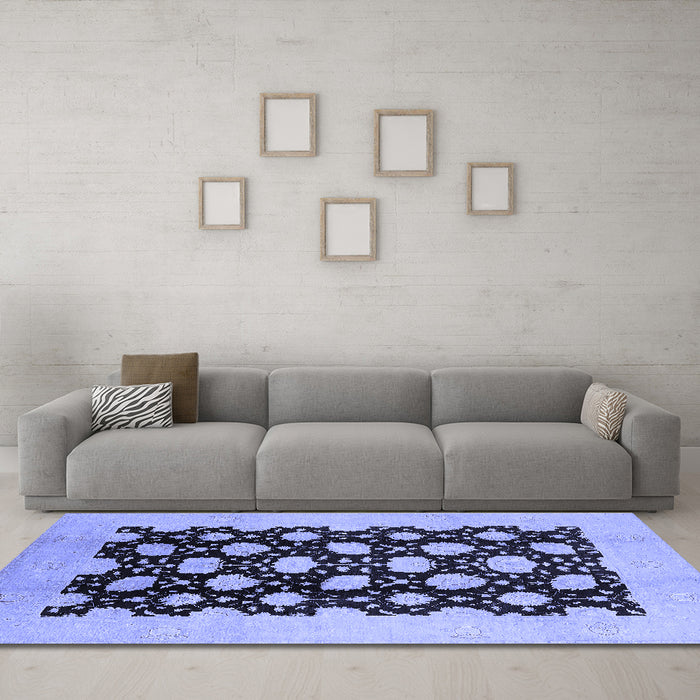 Machine Washable Oriental Blue Traditional Rug in a Living Room, wshurb623blu