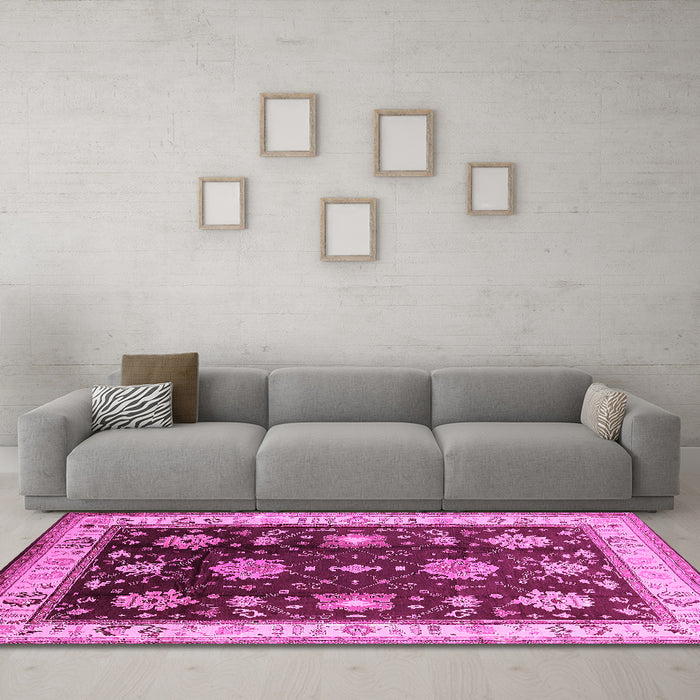 Machine Washable Oriental Pink Traditional Rug in a Living Room, wshurb624pnk