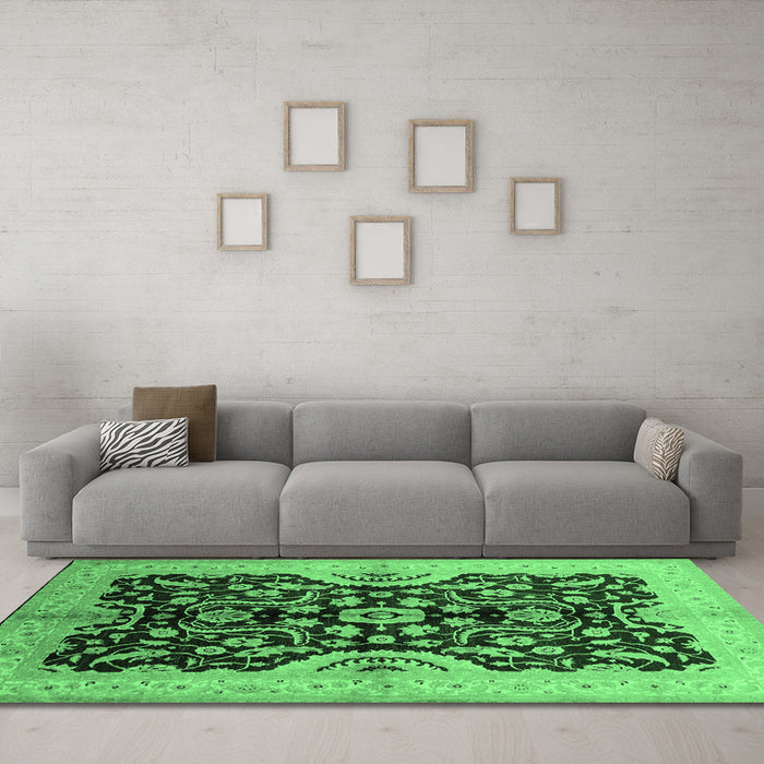 Machine Washable Oriental Emerald Green Traditional Area Rugs in a Living Room,, wshurb625emgrn