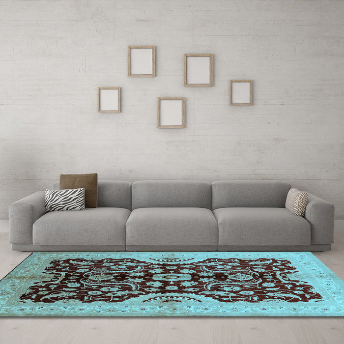 Machine Washable Oriental Light Blue Traditional Rug in a Living Room, wshurb625lblu