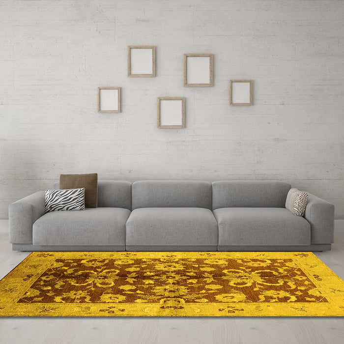 Machine Washable Oriental Yellow Traditional Rug in a Living Room, wshurb626yw