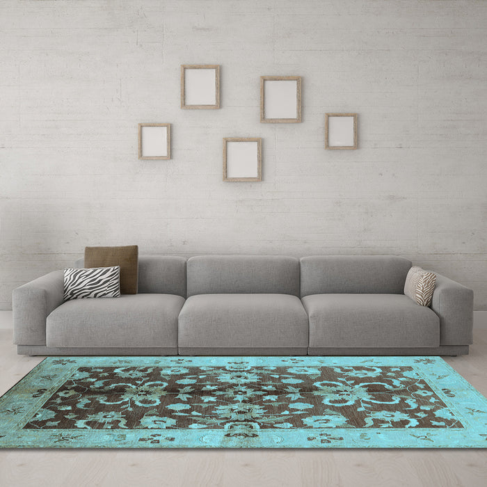 Machine Washable Oriental Light Blue Traditional Rug in a Living Room, wshurb626lblu
