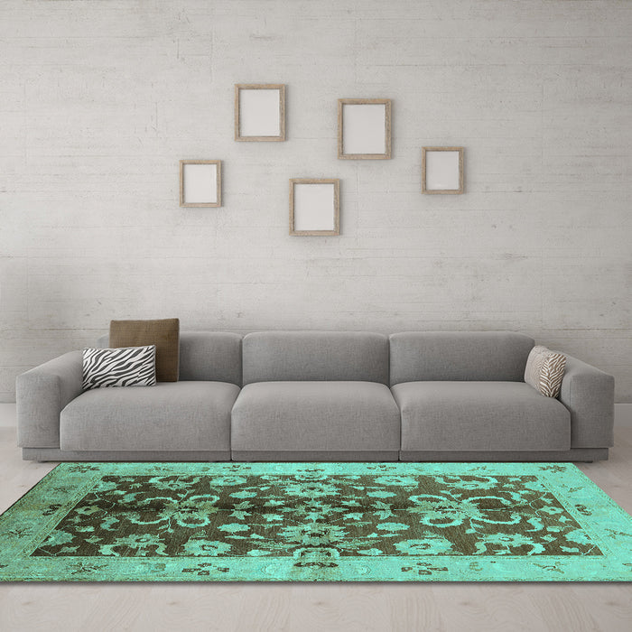 Machine Washable Oriental Turquoise Traditional Area Rugs in a Living Room,, wshurb626turq