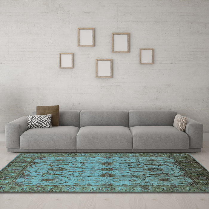 Machine Washable Oriental Light Blue Traditional Rug in a Living Room, wshurb627lblu