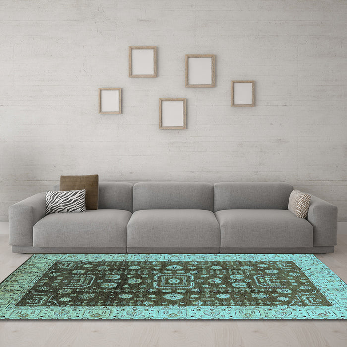 Machine Washable Oriental Light Blue Traditional Rug in a Living Room, wshurb628lblu