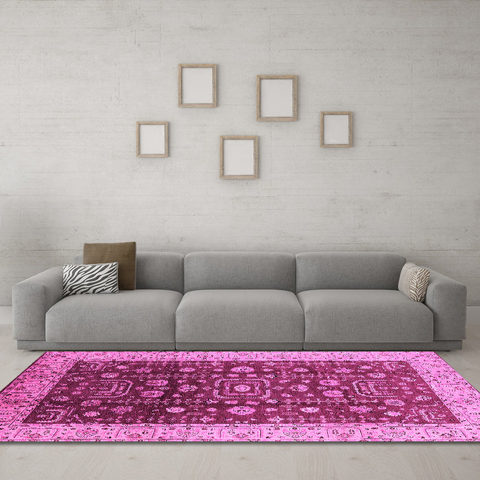 Machine Washable Oriental Pink Traditional Rug in a Living Room, wshurb628pnk
