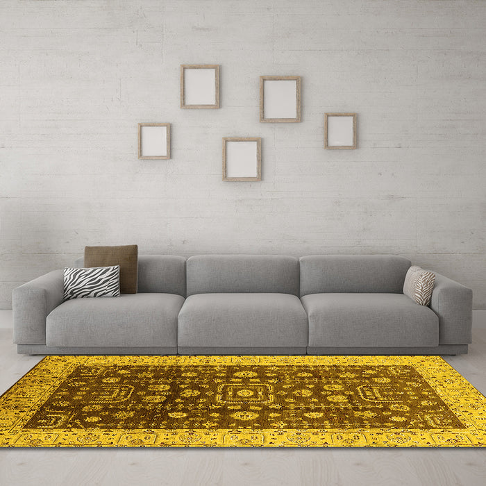 Machine Washable Oriental Yellow Traditional Rug in a Living Room, wshurb628yw