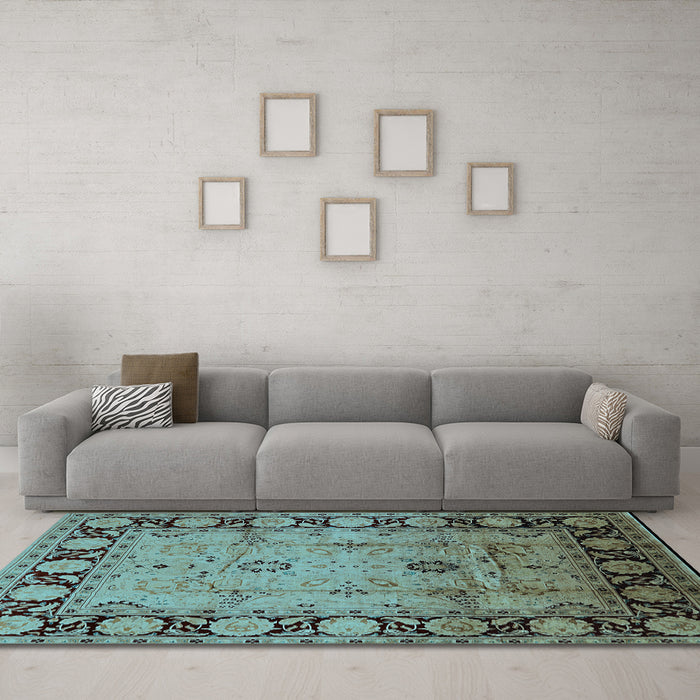 Machine Washable Oriental Light Blue Traditional Rug in a Living Room, wshurb629lblu