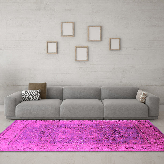 Machine Washable Oriental Pink Traditional Rug in a Living Room, wshurb630pnk