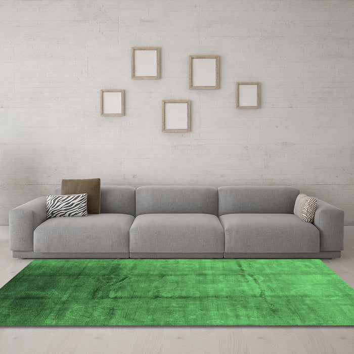 Machine Washable Oriental Emerald Green Industrial Area Rugs in a Living Room,, wshurb632emgrn