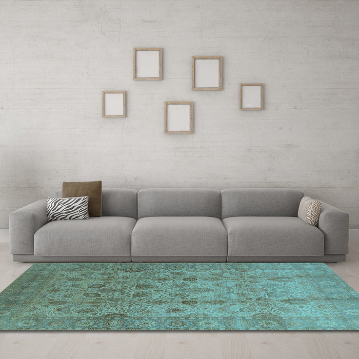 Machine Washable Oriental Light Blue Traditional Rug in a Living Room, wshurb633lblu