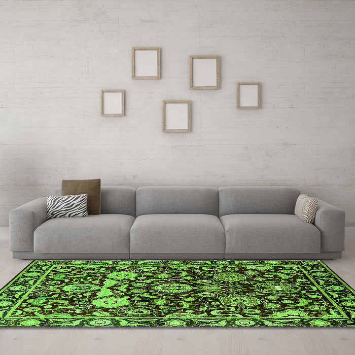 Machine Washable Oriental Green Industrial Area Rugs in a Living Room,, wshurb635grn