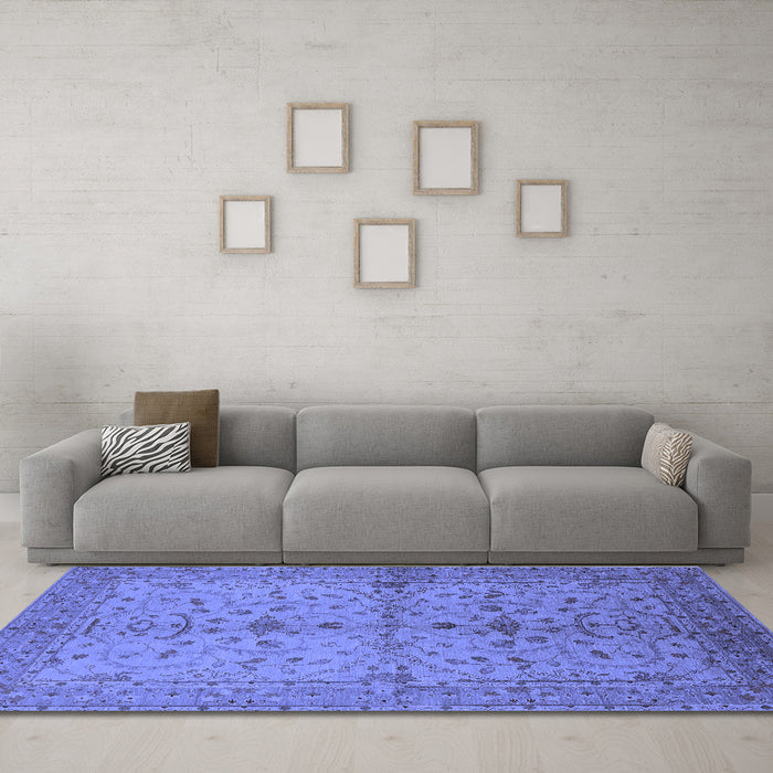 Machine Washable Oriental Blue Industrial Rug in a Living Room, wshurb638blu