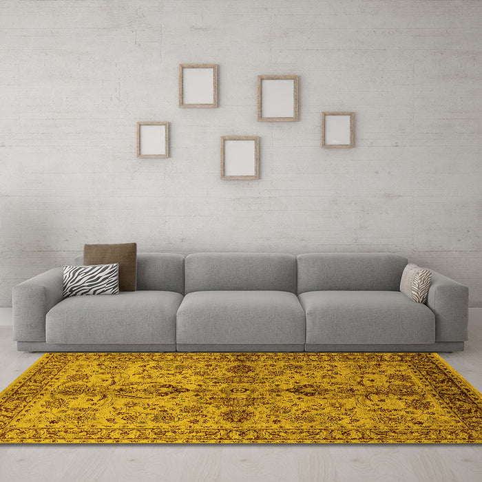 Machine Washable Oriental Yellow Industrial Rug in a Living Room, wshurb639yw