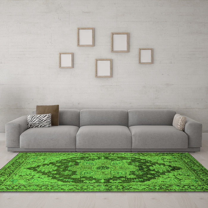 Machine Washable Oriental Green Industrial Area Rugs in a Living Room,, wshurb640grn