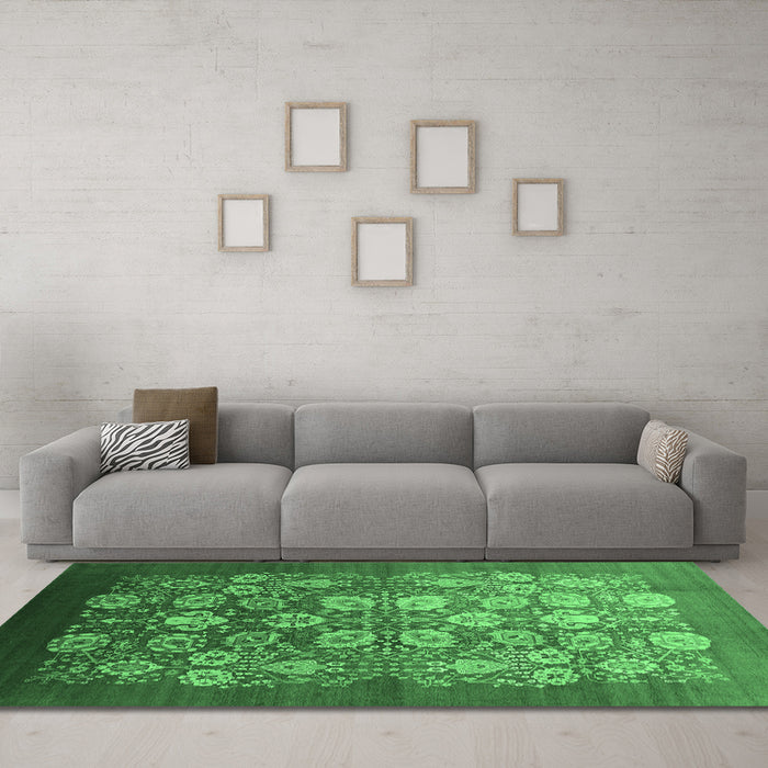 Machine Washable Oriental Emerald Green Industrial Area Rugs in a Living Room,, wshurb642emgrn