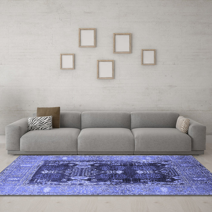 Machine Washable Oriental Blue Industrial Rug in a Living Room, wshurb645blu