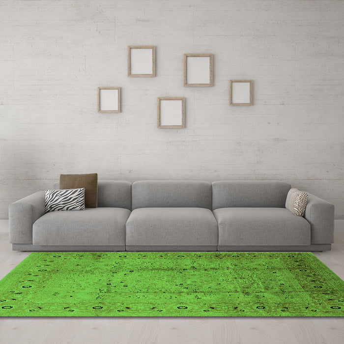 Machine Washable Oriental Green Industrial Area Rugs in a Living Room,, wshurb649grn