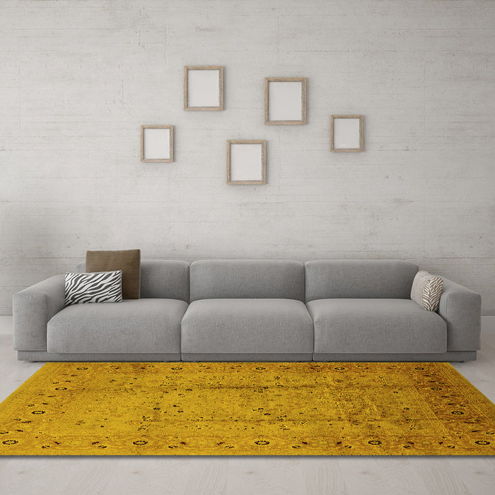 Machine Washable Oriental Yellow Industrial Rug in a Living Room, wshurb649yw