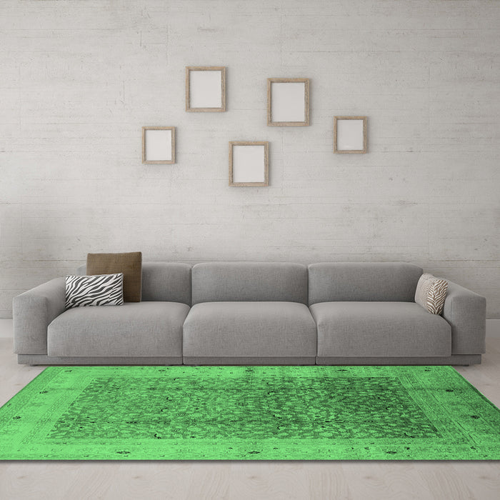 Machine Washable Oriental Emerald Green Industrial Area Rugs in a Living Room,, wshurb650emgrn