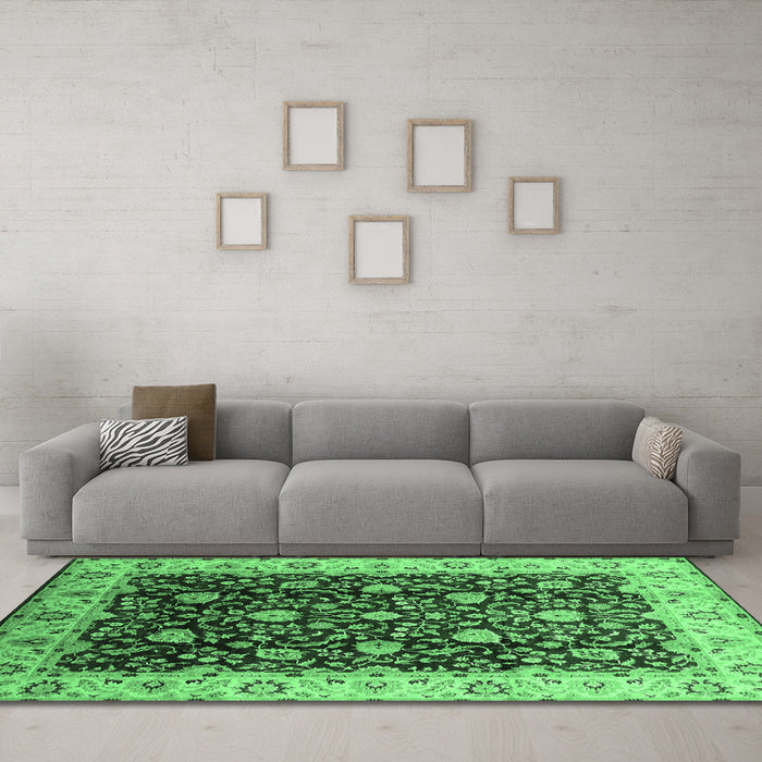 Machine Washable Oriental Emerald Green Industrial Area Rugs in a Living Room,, wshurb651emgrn