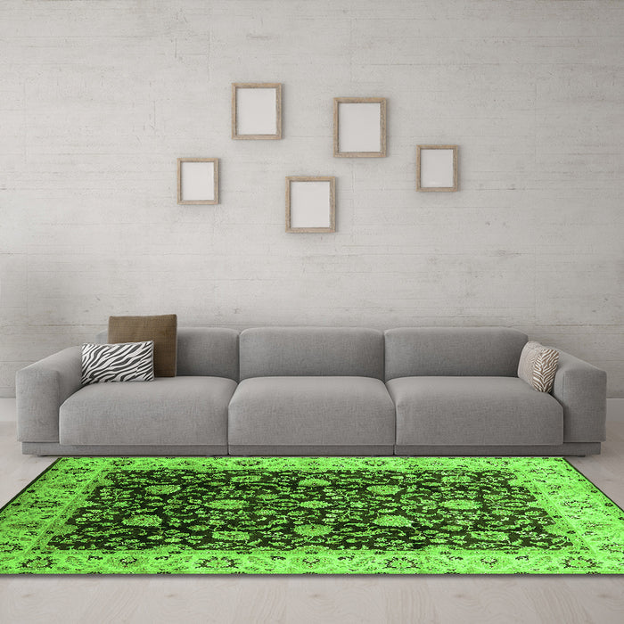 Machine Washable Oriental Green Industrial Area Rugs in a Living Room,, wshurb651grn
