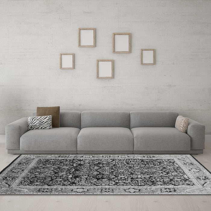 Machine Washable Oriental Gray Industrial Rug in a Living Room,, wshurb652gry