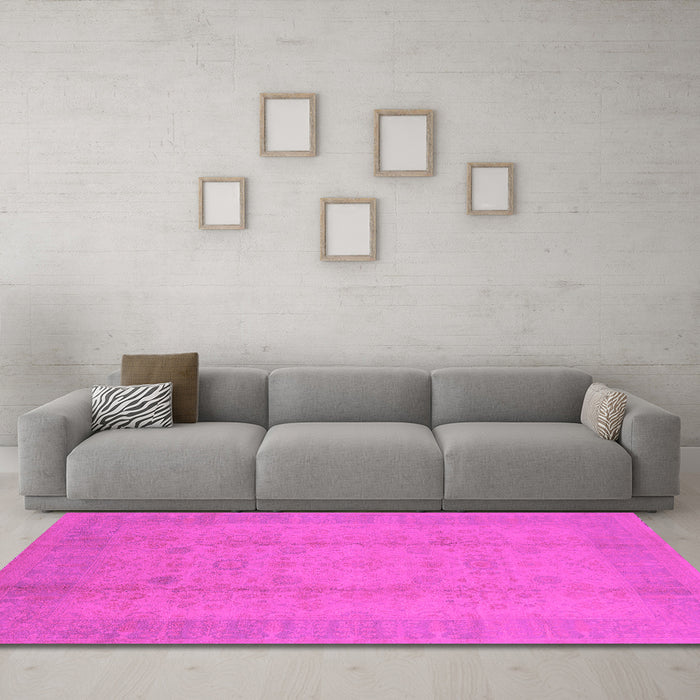 Machine Washable Oriental Pink Industrial Rug in a Living Room, wshurb654pnk