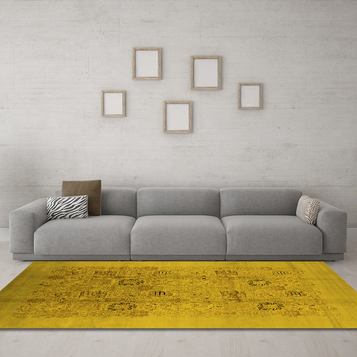 Machine Washable Oriental Yellow Industrial Rug in a Living Room, wshurb655yw