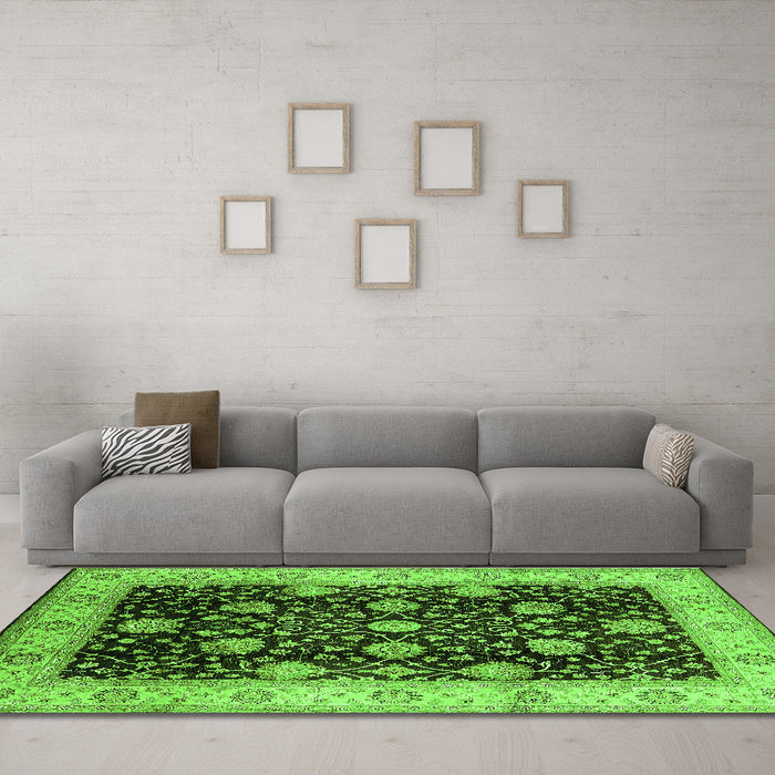 Machine Washable Oriental Green Industrial Area Rugs in a Living Room,, wshurb657grn