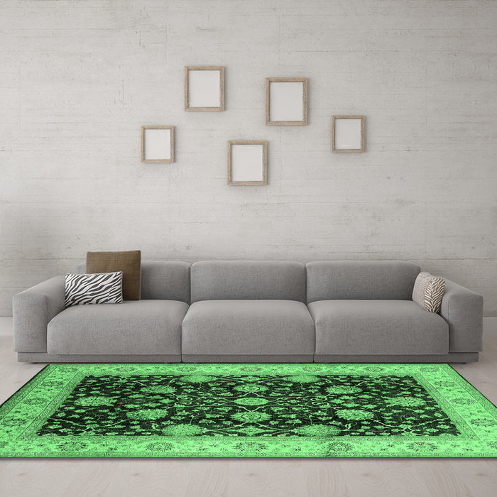 Machine Washable Oriental Emerald Green Industrial Area Rugs in a Living Room,, wshurb657emgrn