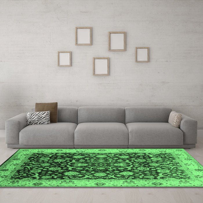 Machine Washable Oriental Emerald Green Industrial Area Rugs in a Living Room,, wshurb659emgrn