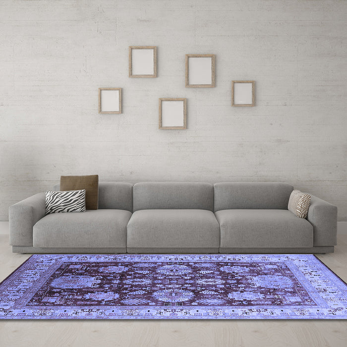 Machine Washable Oriental Blue Industrial Rug in a Living Room, wshurb660blu