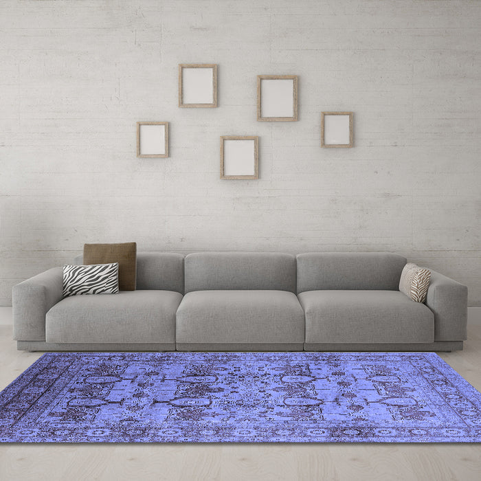 Machine Washable Oriental Blue Industrial Rug in a Living Room, wshurb662blu