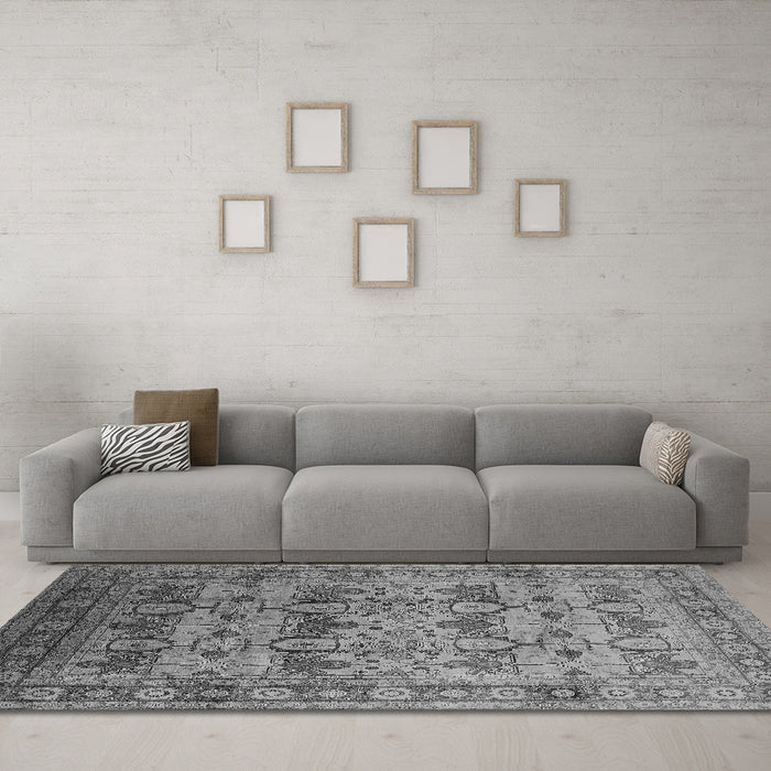 Machine Washable Oriental Gray Industrial Rug in a Living Room,, wshurb662gry