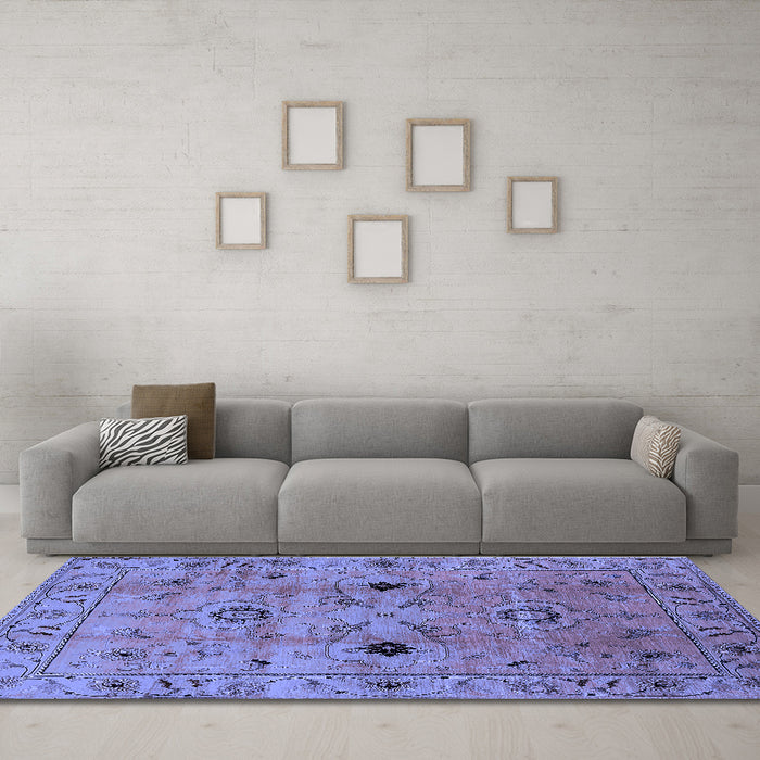 Machine Washable Oriental Blue Industrial Rug in a Living Room, wshurb663blu