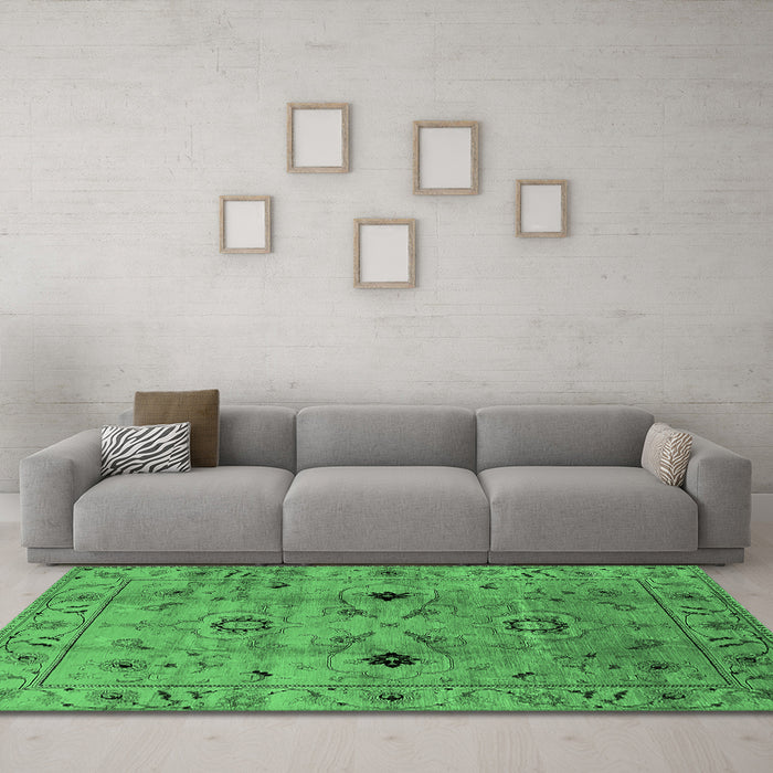 Machine Washable Oriental Emerald Green Industrial Area Rugs in a Living Room,, wshurb663emgrn