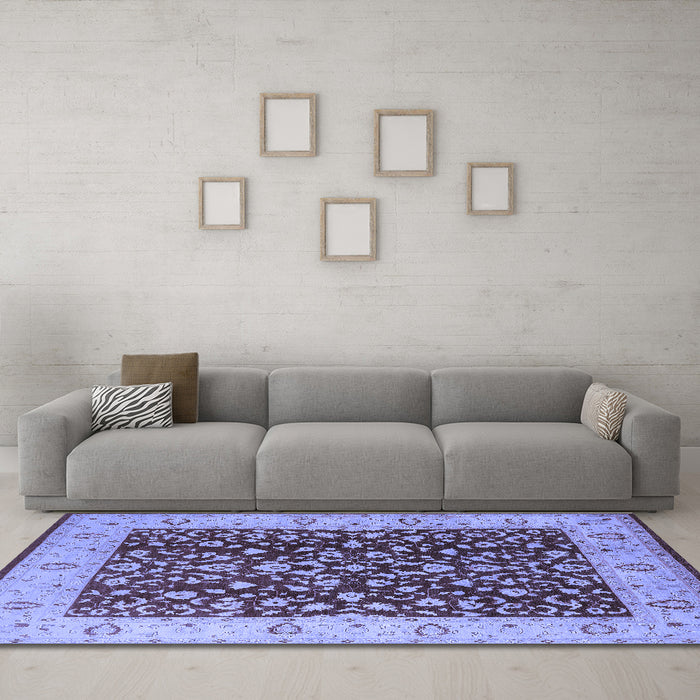 Machine Washable Oriental Blue Industrial Rug in a Living Room, wshurb667blu