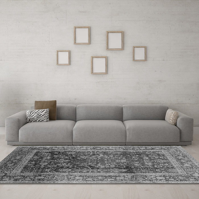 Machine Washable Oriental Gray Industrial Rug in a Living Room,, wshurb669gry