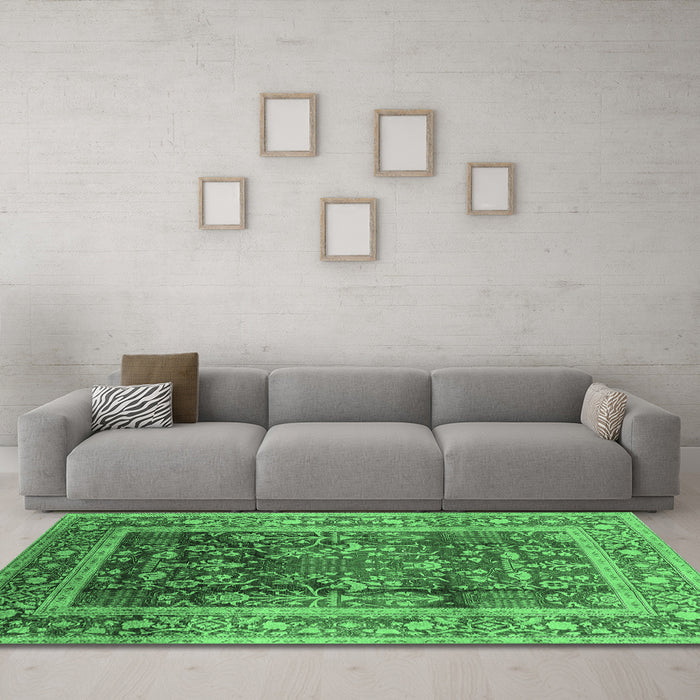Machine Washable Oriental Emerald Green Industrial Area Rugs in a Living Room,, wshurb669emgrn