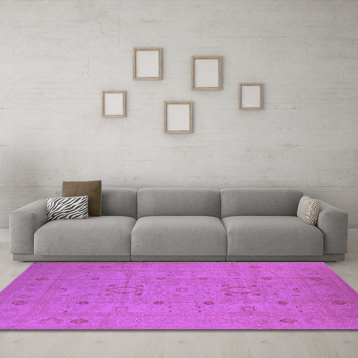 Machine Washable Oriental Purple Industrial Area Rugs in a Living Room, wshurb670pur