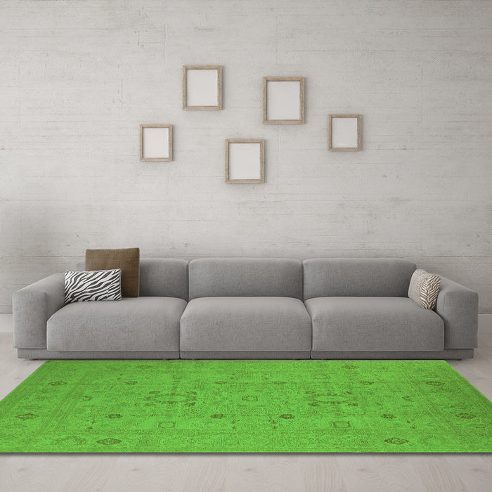 Machine Washable Oriental Green Industrial Area Rugs in a Living Room,, wshurb670grn