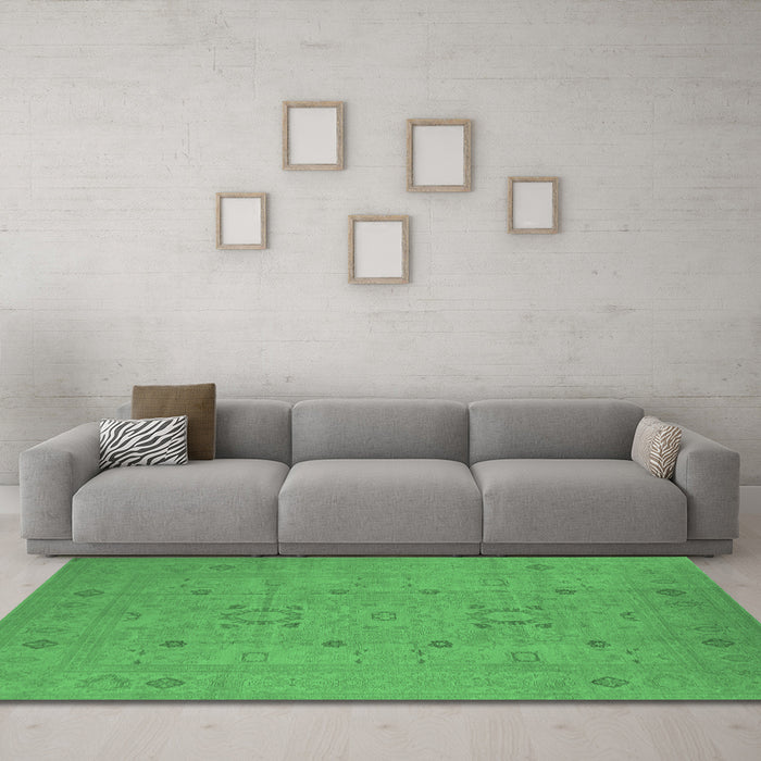Machine Washable Oriental Emerald Green Industrial Area Rugs in a Living Room,, wshurb670emgrn