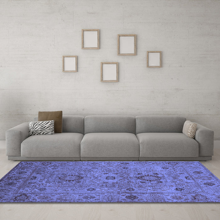 Machine Washable Oriental Blue Industrial Rug in a Living Room, wshurb671blu